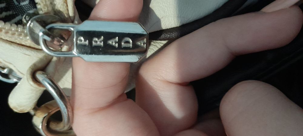 Geanta Prada originala