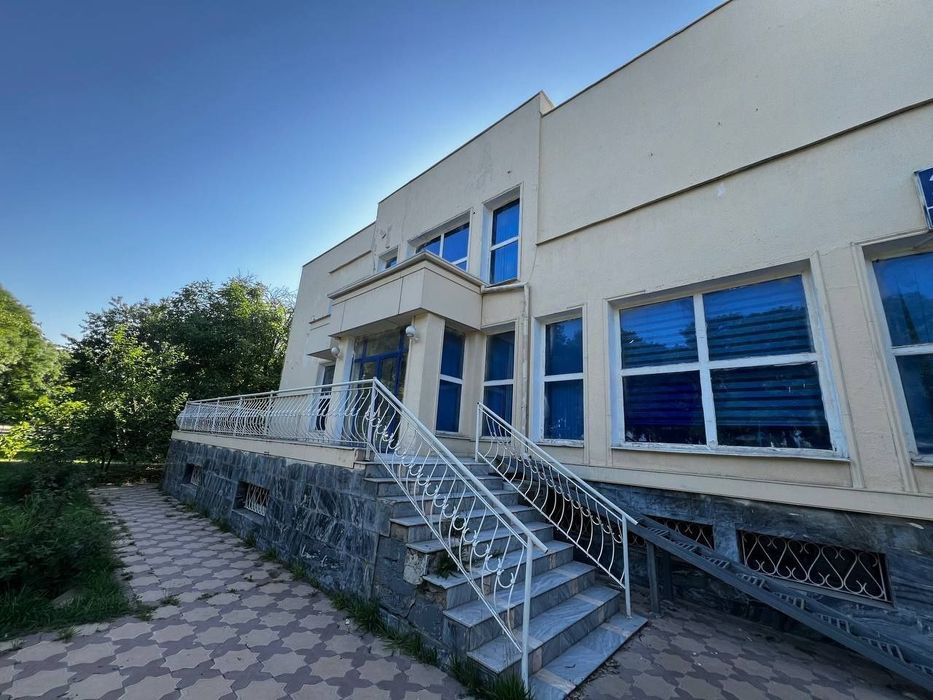 Продаётся готовое здание клинику Мирзо-Улугбекский район