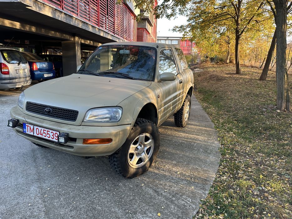 Toyota 4x4 Rav4 fara rugina