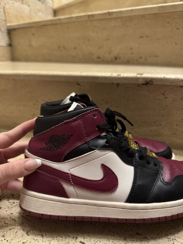 Nike jordan кецове Jordan 1 Mid Maroon Black