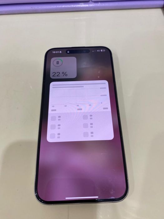 Продается 15 pro max 256г в отлично состоянии, ни одной царапины