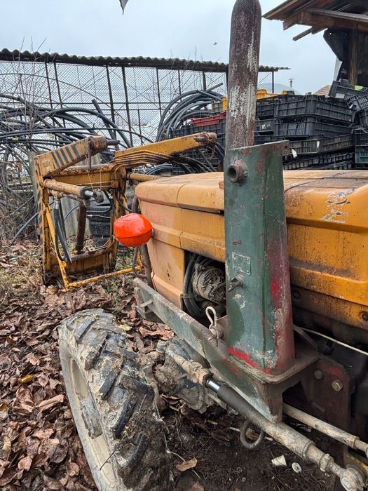 Incarcator frontal pentru tractor 450 si 550