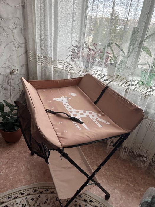Продам пеленальный столик