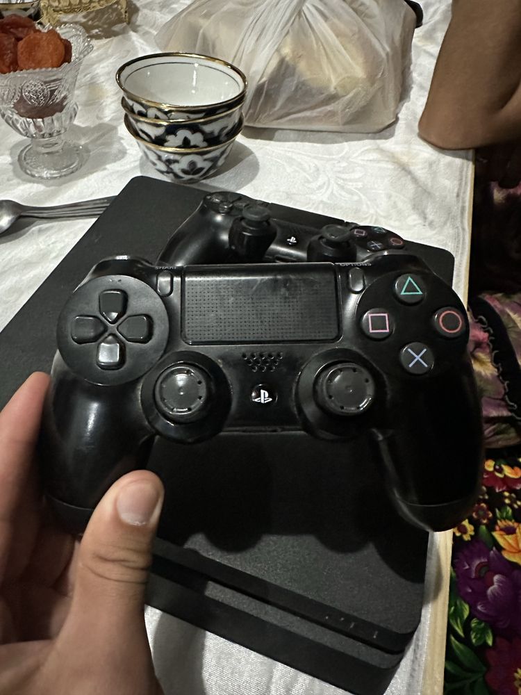 Playstation 4 1 terrabayt