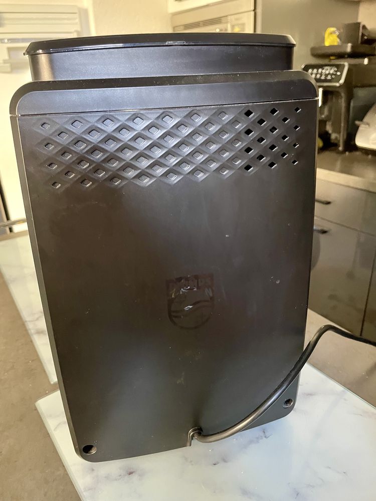 Philips EP3246 Latte Go(Почти нова)