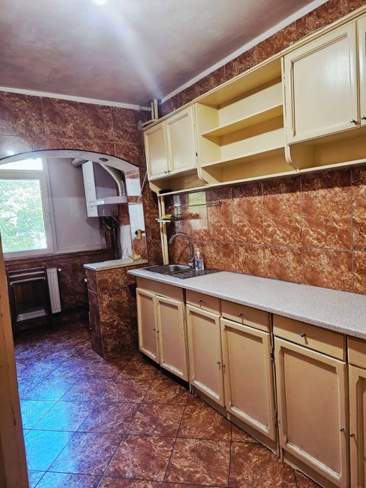 Inchiriez apartament 4 camere