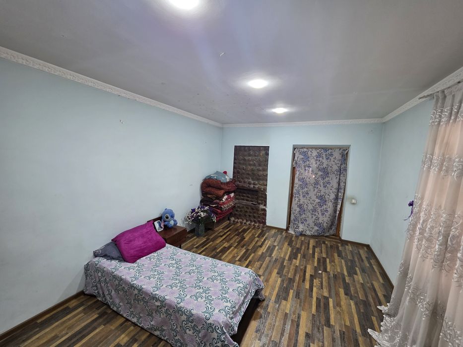 Тошкент тум. Кӯксарой Қ.Ф.Й. Кӯкбӯрик маҳ.  5 хона 11 сот  уй сотилади