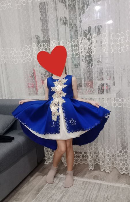 Продам платья детские