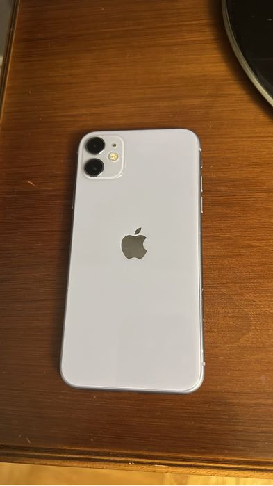 Продаю Iphone 11 не плохой