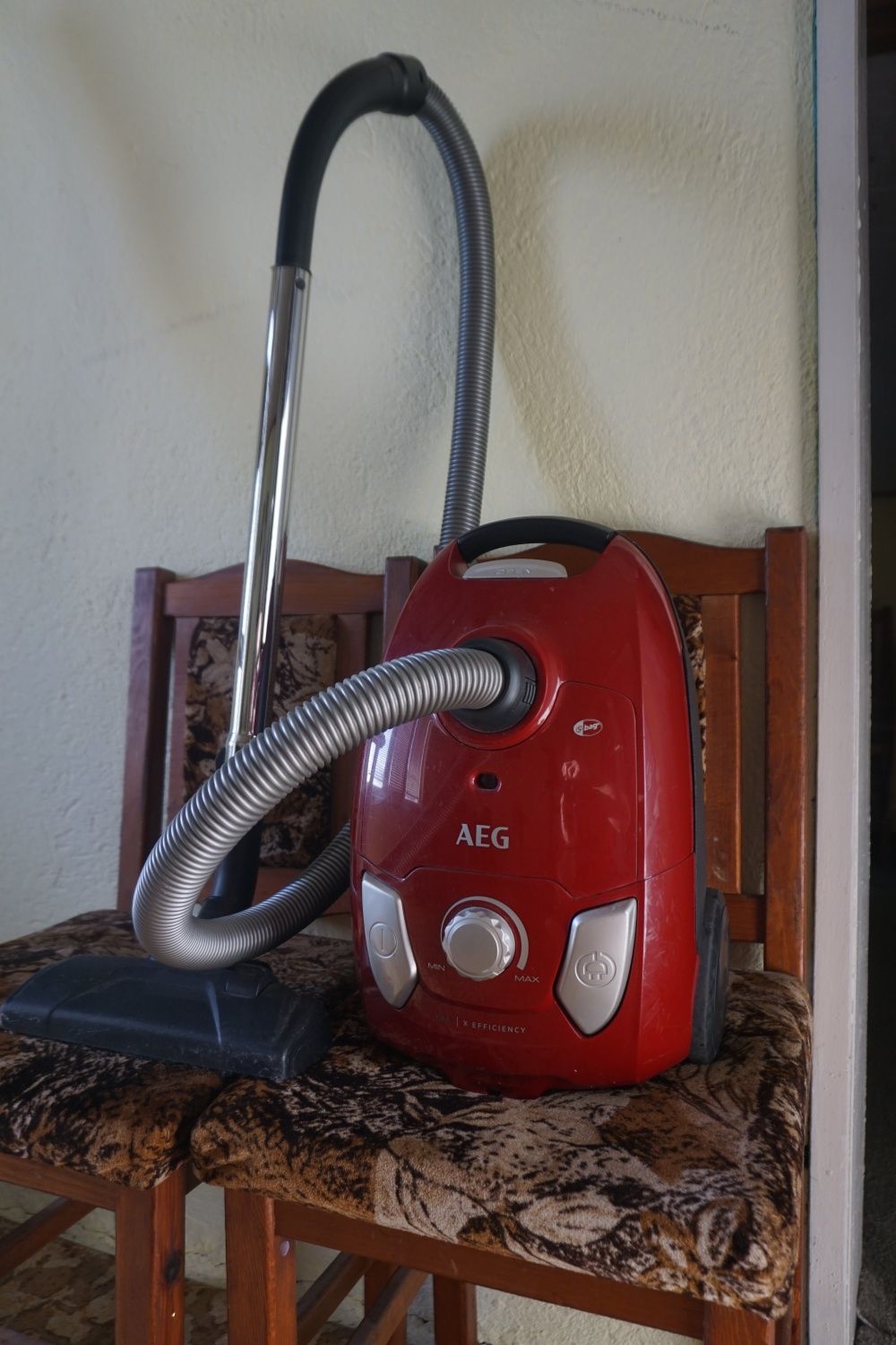 Прахосмукачка AEG VX4