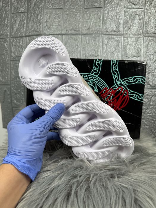 Versace Chain Reaction White Gold Blue Cutie