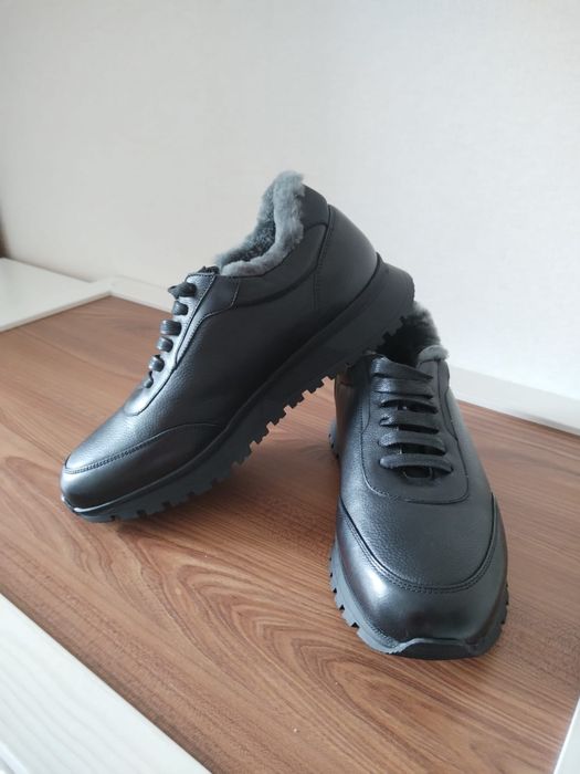 Продаются зимний обувь идеалный