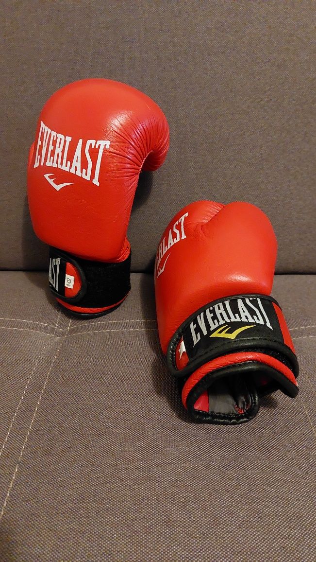 Боксёрские перчатки Adidas 8oz, Everlast 8oz,FGHT 10oz.
