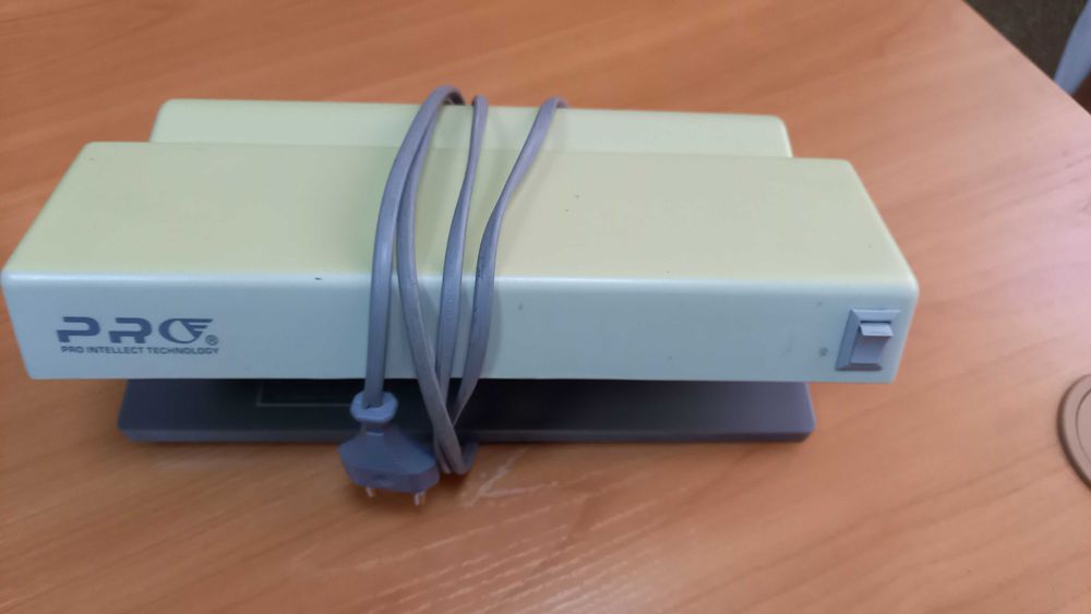 продам ультрафиолетовый детектор банкнот PRO