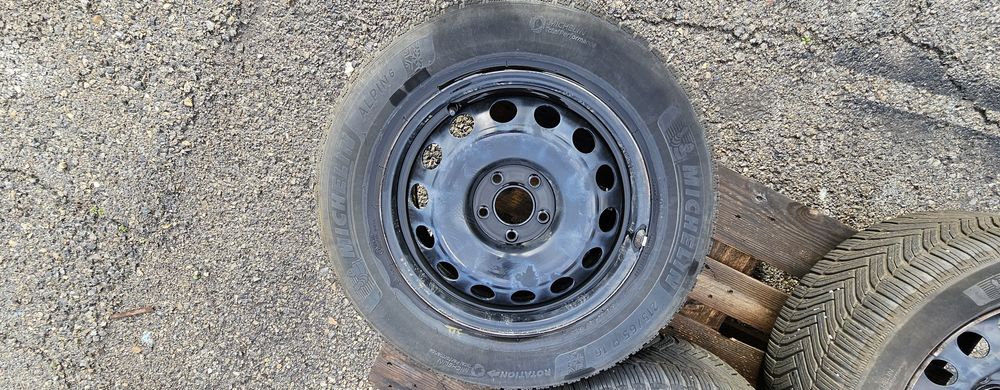 4бр. Стоманени джанти за Пежо и Ситроен 6.5 Jx16H2 IS47 5X108