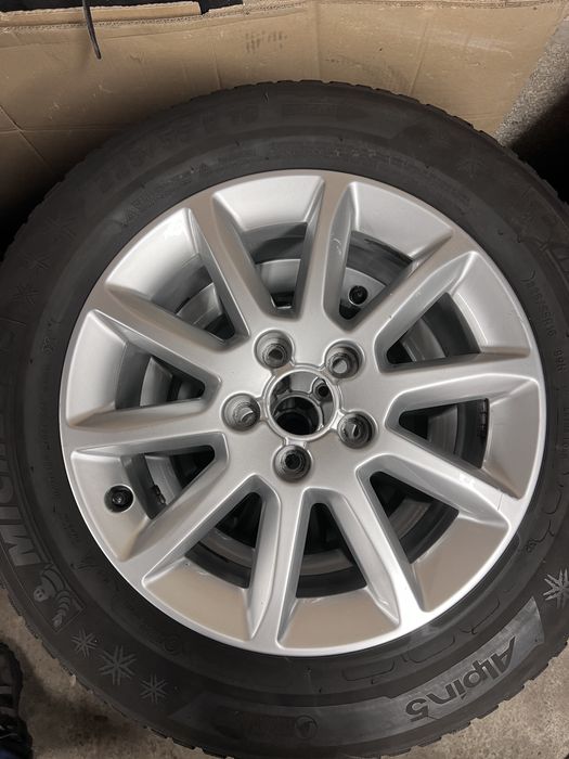 Set 4 roti jante originale AUDI A4 anvelope iarna 225/55/R16 - 6,5 mm