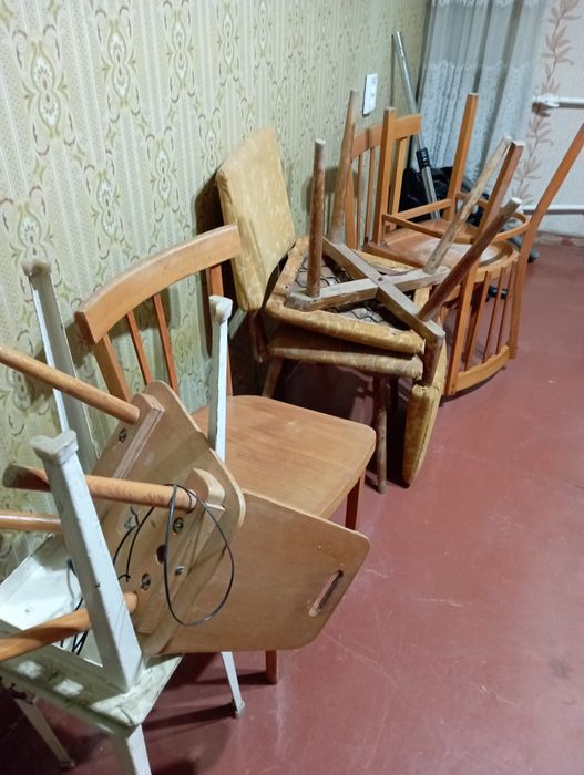 Стулья и табуретки
