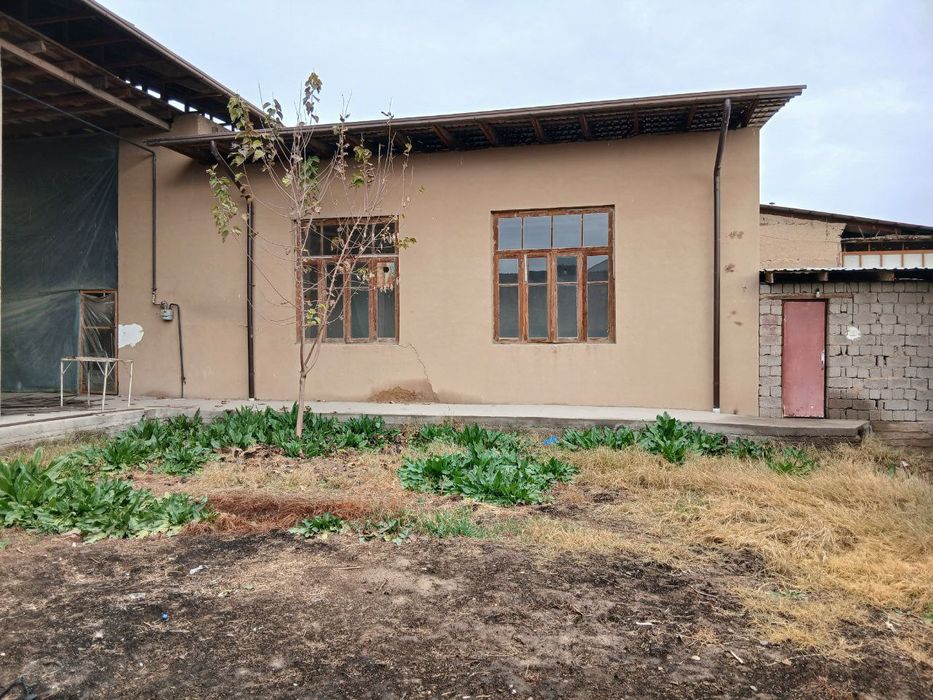 Uy ijaraga beriladi.