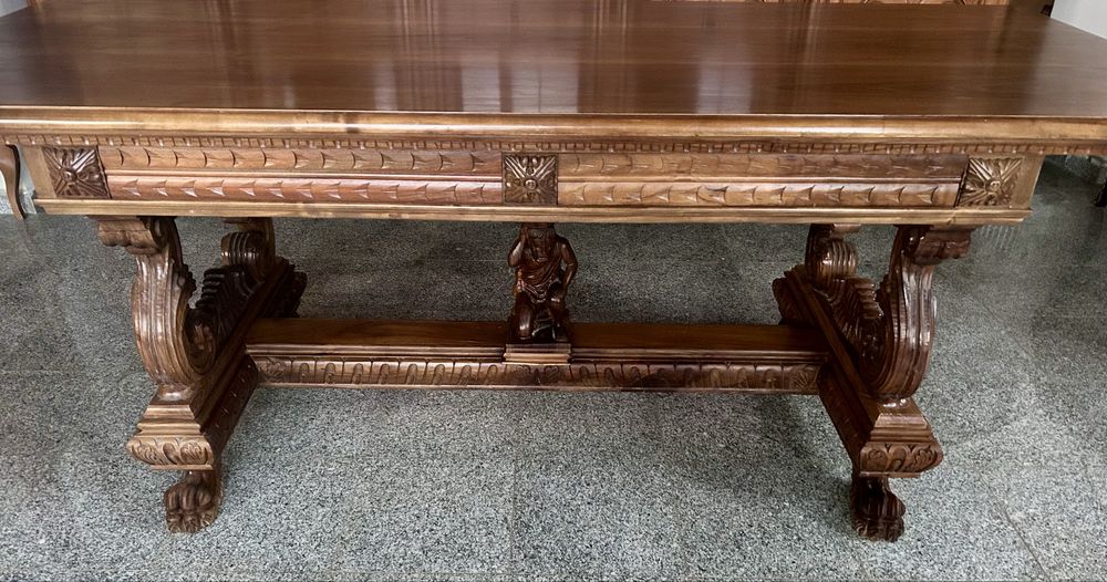 Birou din lemn masiv de nuc