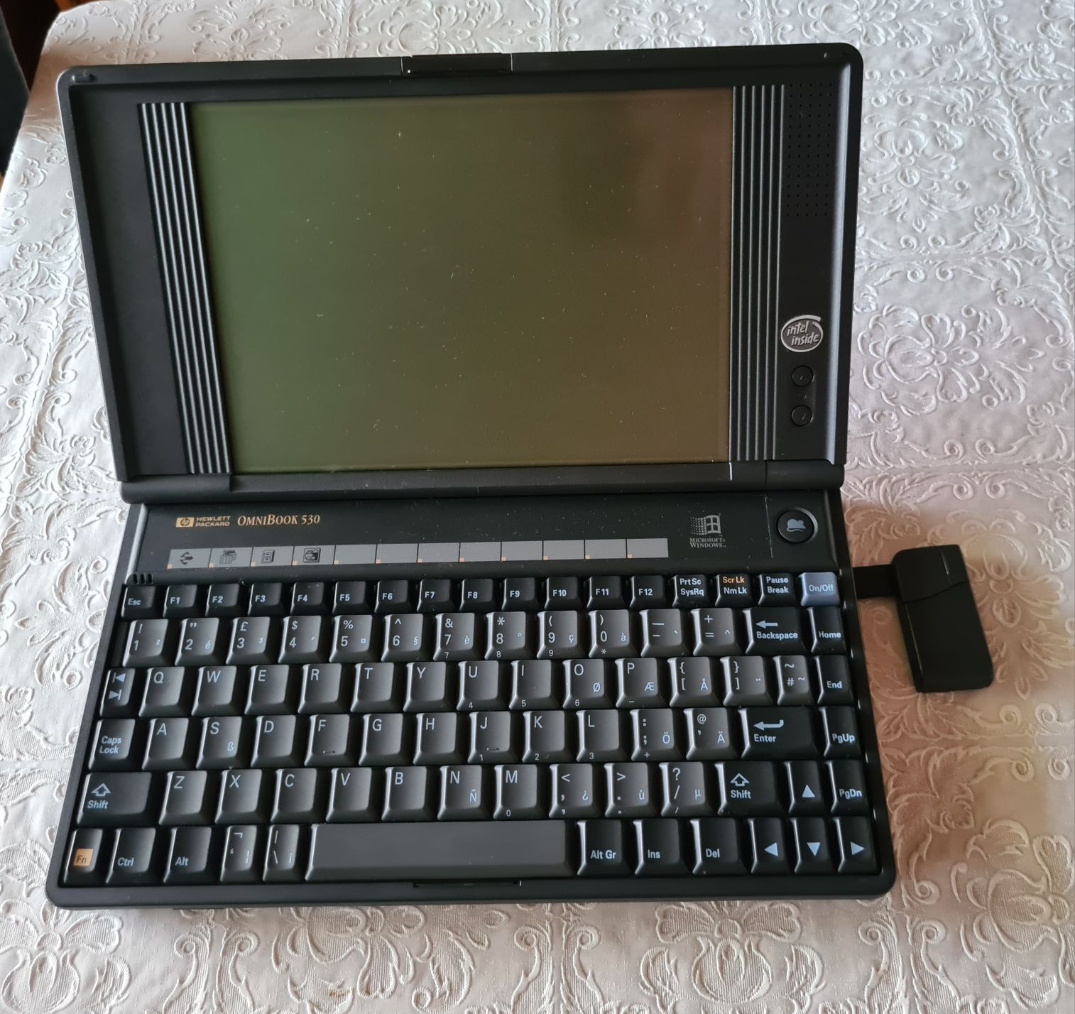 HP OmniBook 530 + HP Palmtop Pc 200LX Laptop Vechi De Colectie
