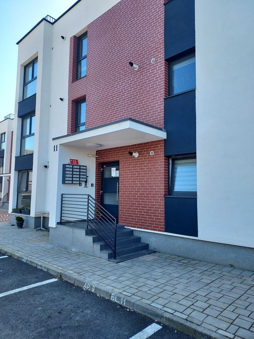 Închiriez apartament 2 camere