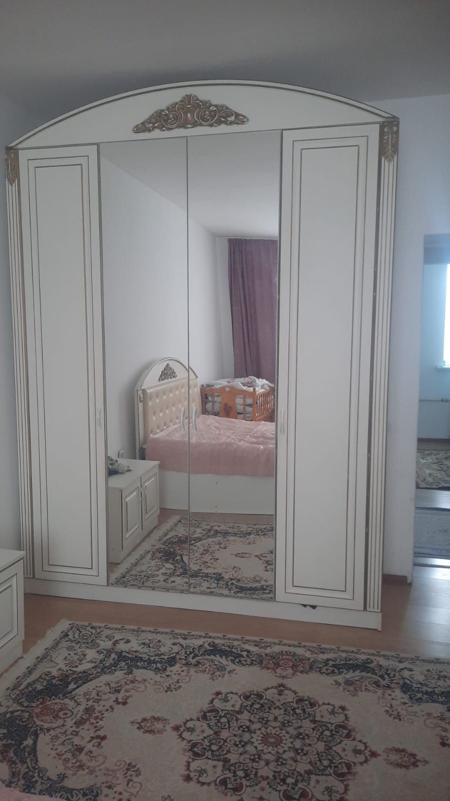 Продам срочна спальни гарнитур. Состояние отличное. Срочно есть торг