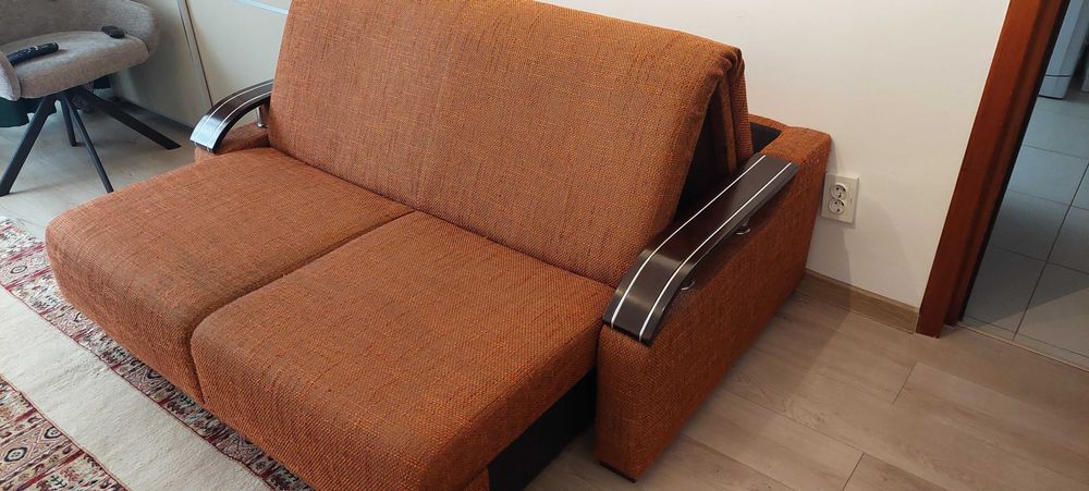 CANAPEA extensibila 2 persoane CU LADA