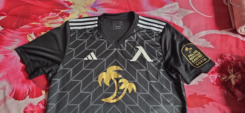 Тениска на ПФК ЛЕВСКИ