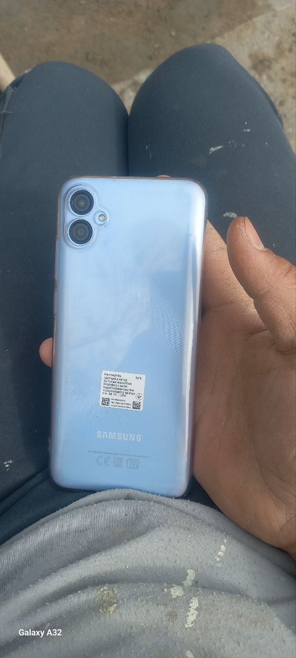 Samsung A04e sotiladi