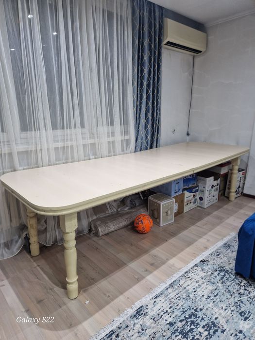 Продам стол для гостиную