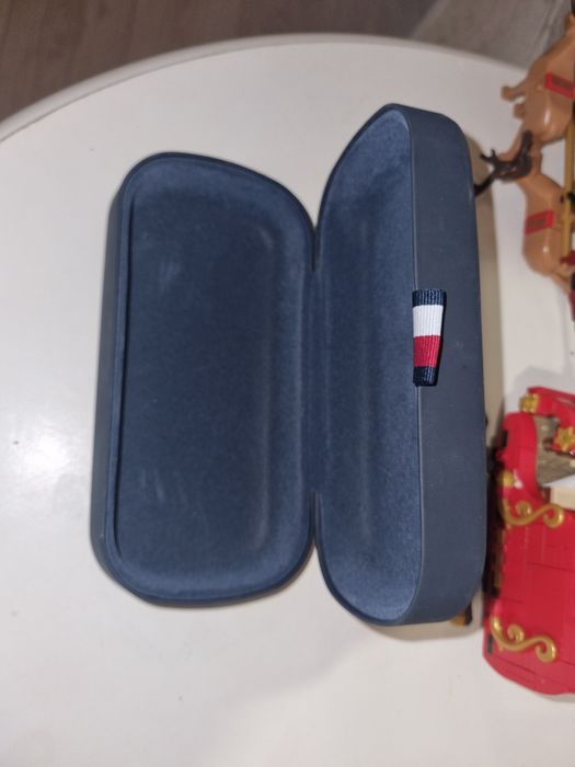 Vand toc ochelari Tommy Hilfiger