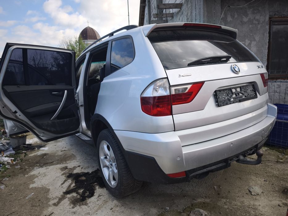vând BMW X3 avariat