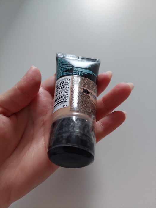 MAYBELLINE NEW YORK
Fit Me! Matte+Poreless