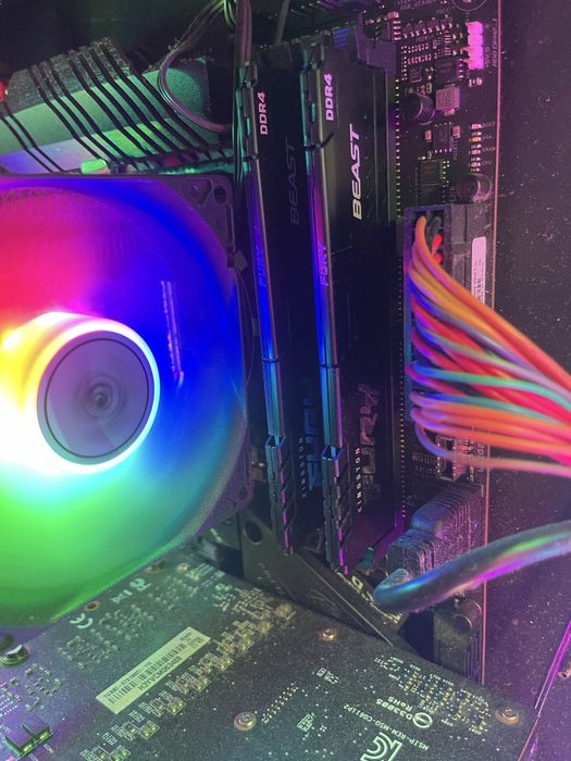 PC Gaming i7-10700 , 1080TI 11GB , 32 gb ram , rog strix z590-F gaming