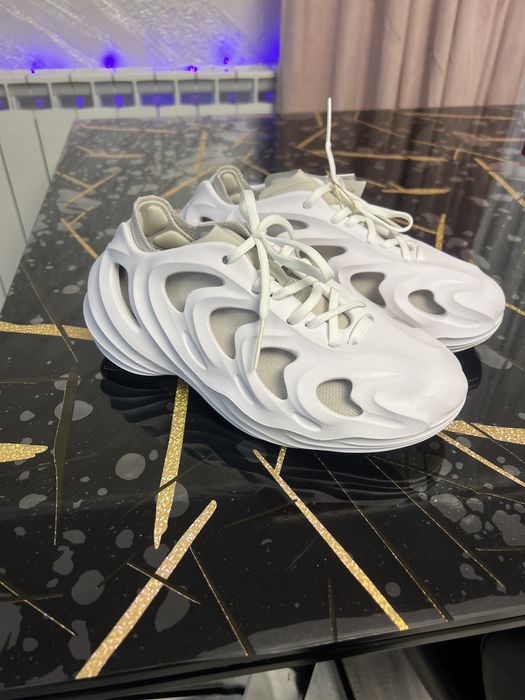 Adidasi adidas ………..