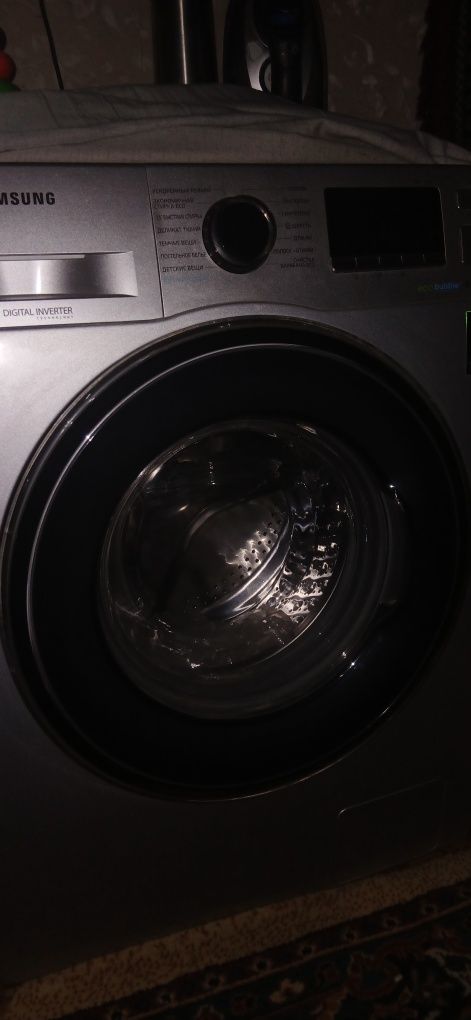 Samsung kir yuvish moshinasi 8 kg.