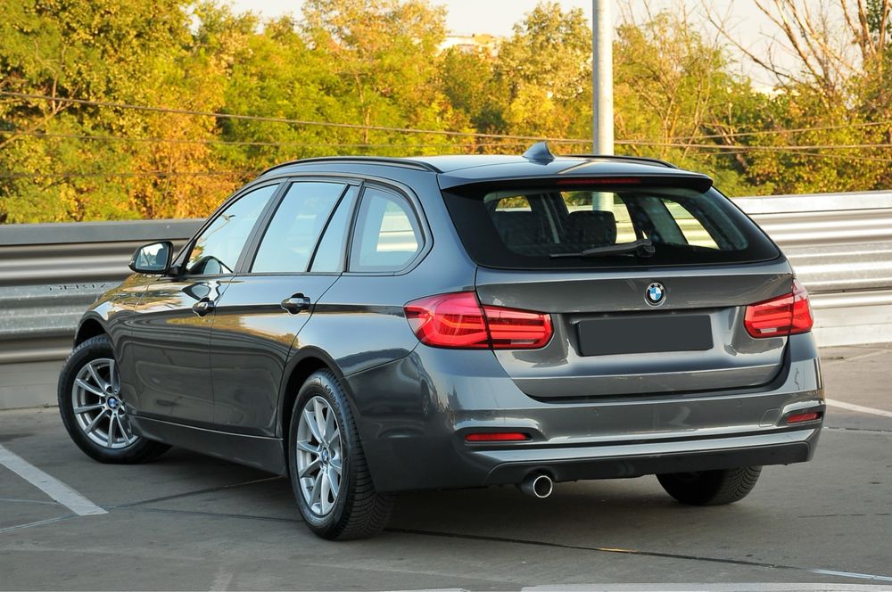 BMW  Seria 3 Touring 318d  Automat LED Navi Servotronic Euro6