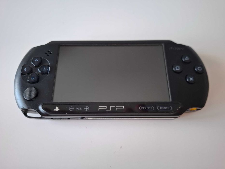 Конзола Sony PSP Street Playstation Portable - Качени игри