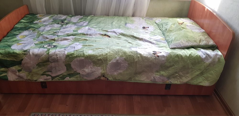 Продам мебель ждя подростка