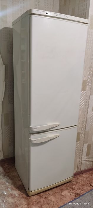 Большой холодильник