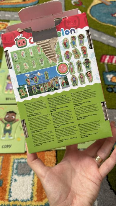 Cartonașe CoComelon