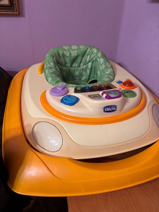 Проходилка тип паяк Chicco