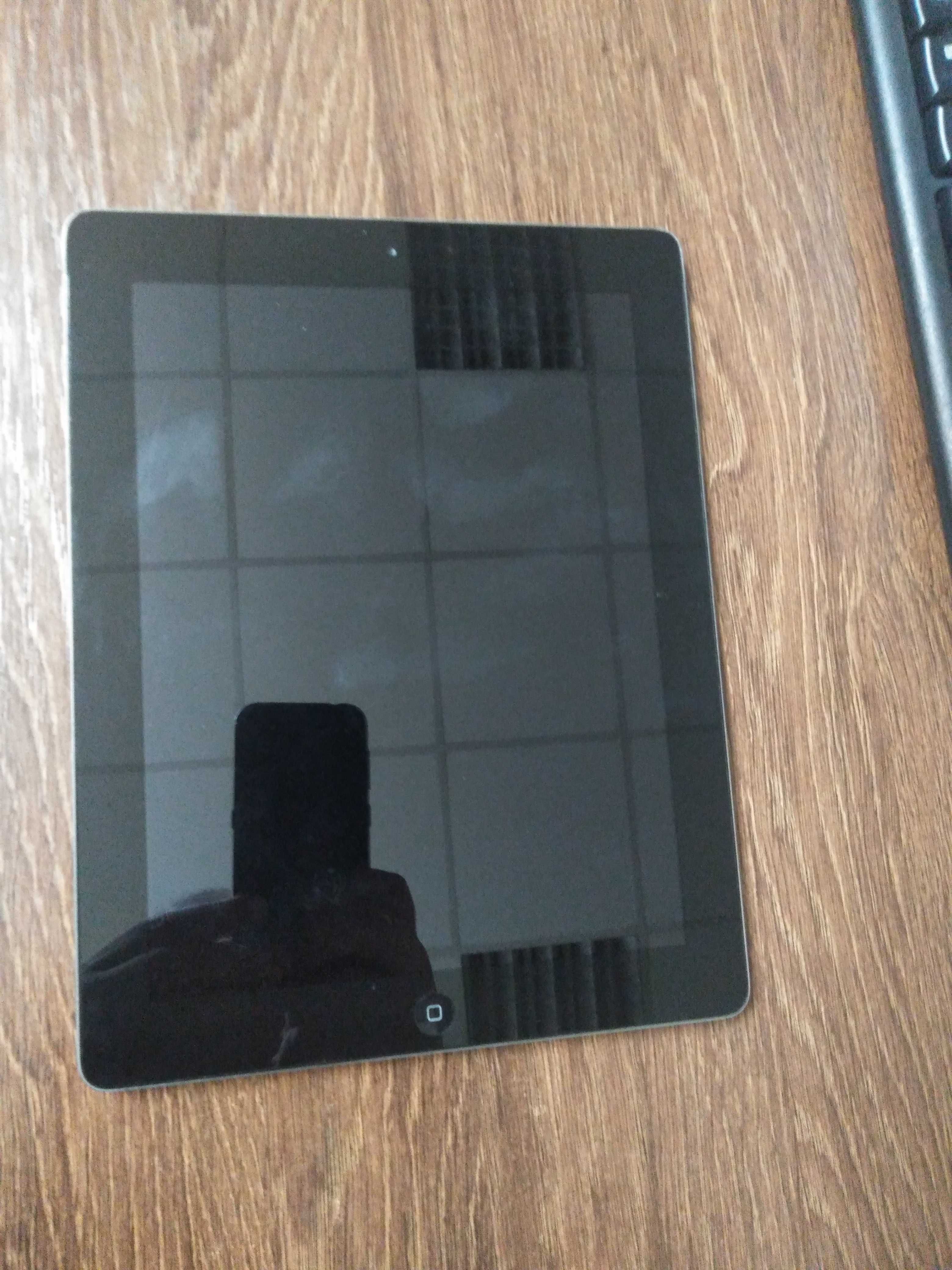 Apple iPad 2 Wi-Fi model A1395, 16GB  (3) pentru piese