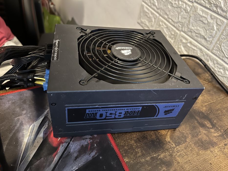 Sursa semi-modulara Corsair HX850w