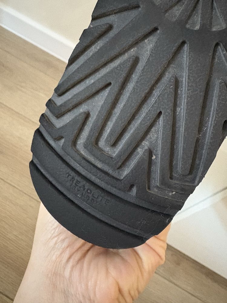 Ботуши UGG