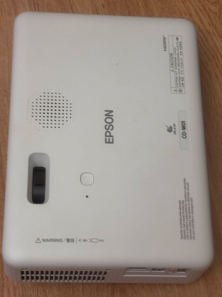 Видео Прожектор EPSON CO-W01
