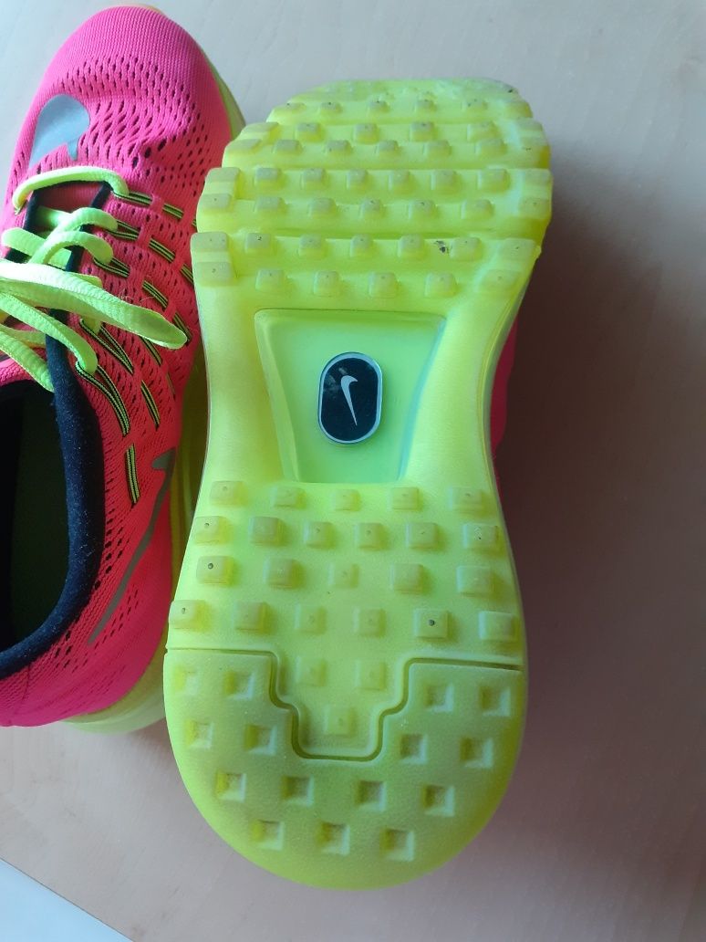 Nike маратонки 35.5