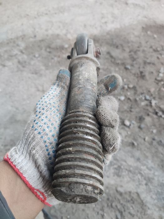 Колесики, ножки для тяжёлых раздвижных ворот,  очень качественные.