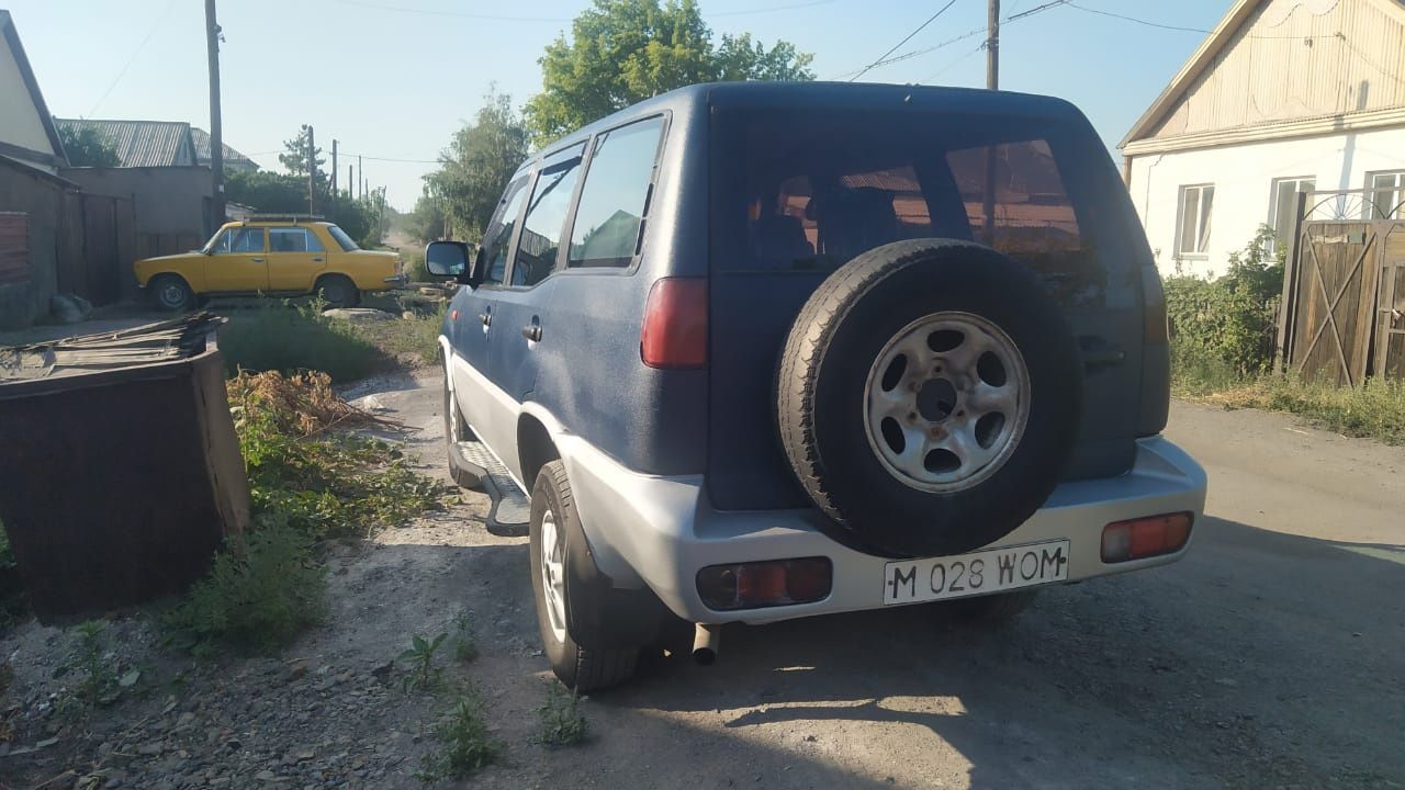 Ford Maverick   .