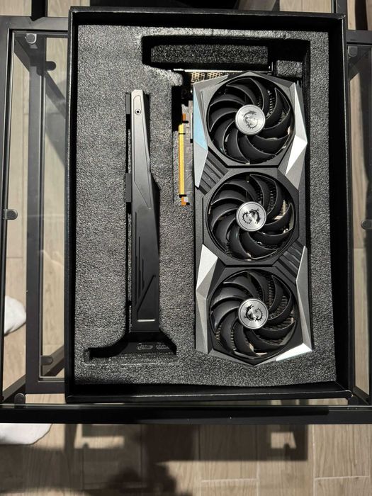 Radeon RX 6800 GAMING X TRIO 16G